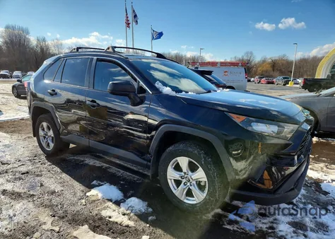 2020 Toyota Rav4 Le z USA, uszkodzony, nr VIN 2T3LWRFV2LW063653